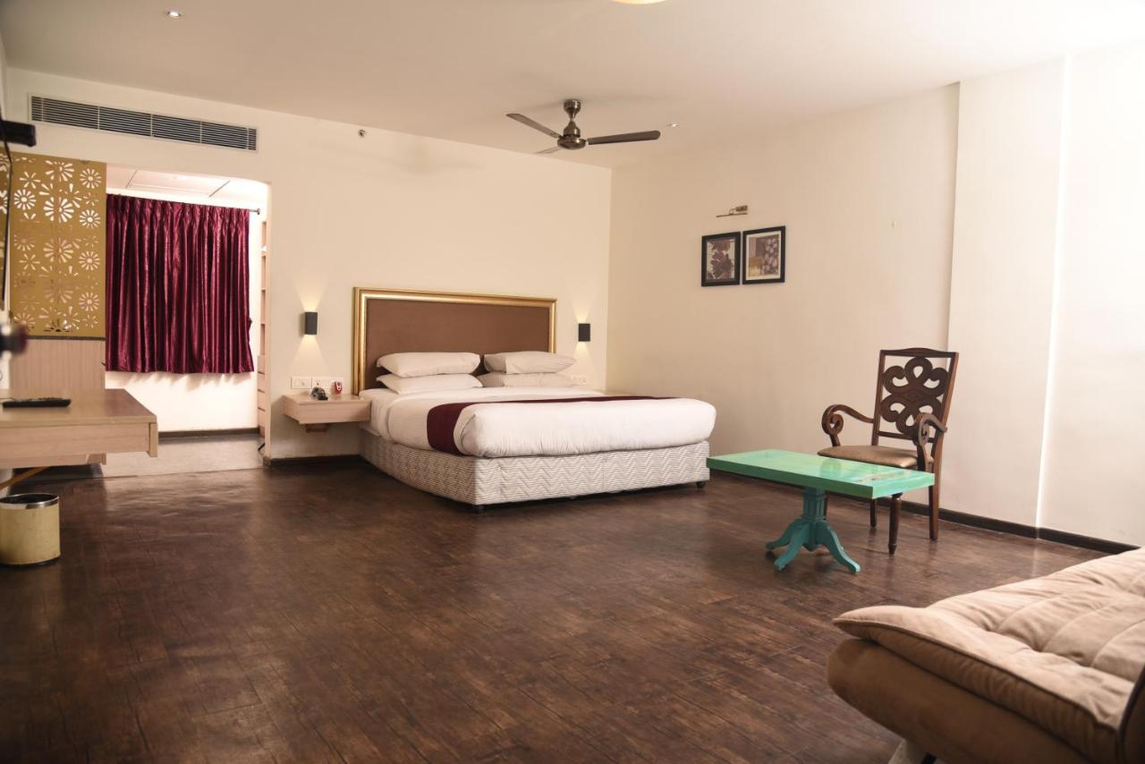 Hotel Sabareesh Park Мадурай Экстерьер фото