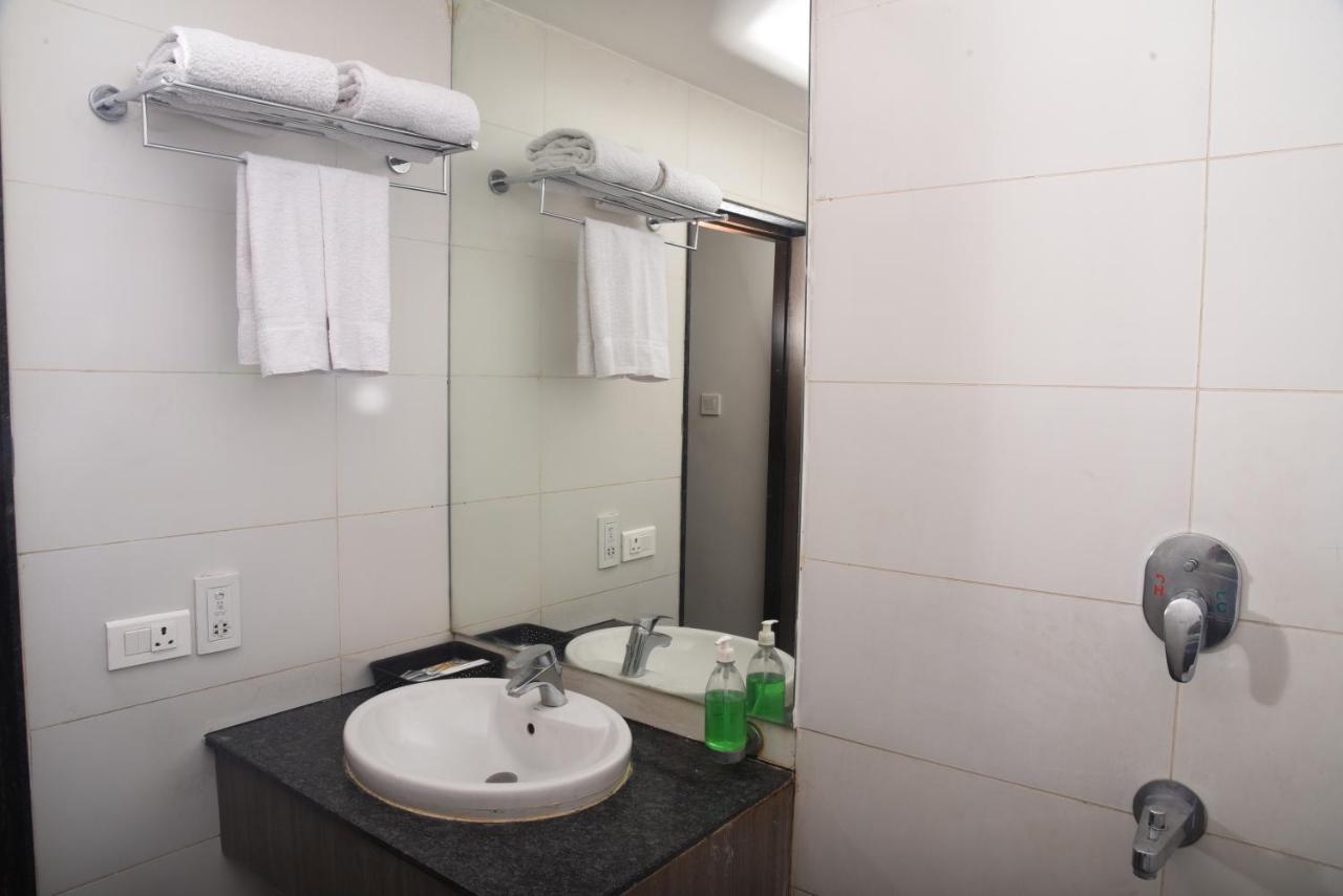 Hotel Sabareesh Park Мадурай Экстерьер фото